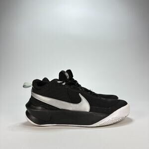 Nike Team Hustle D 10 Black White Basketball Shoes CW6735-004 Youth Size 4Y